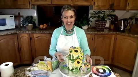 Buttercream Floral Sunflower Cake