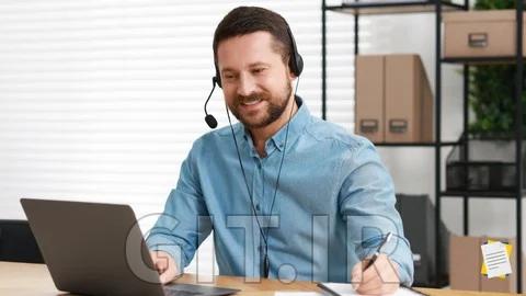 How to Become A Freelance Translator & Interpreter