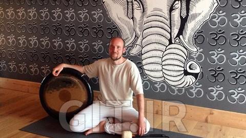 Kundalini Yoga: Awaken the Chakras and Purify Consciousness