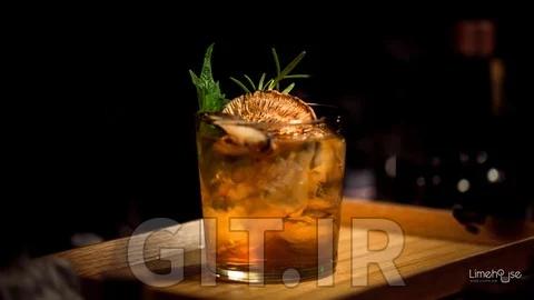 The Art of Mixology and Cocktail Presentation
