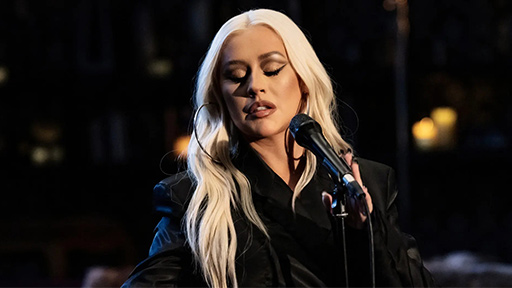 Elevate Your Singing and Stage Presence with Christina Aguilera